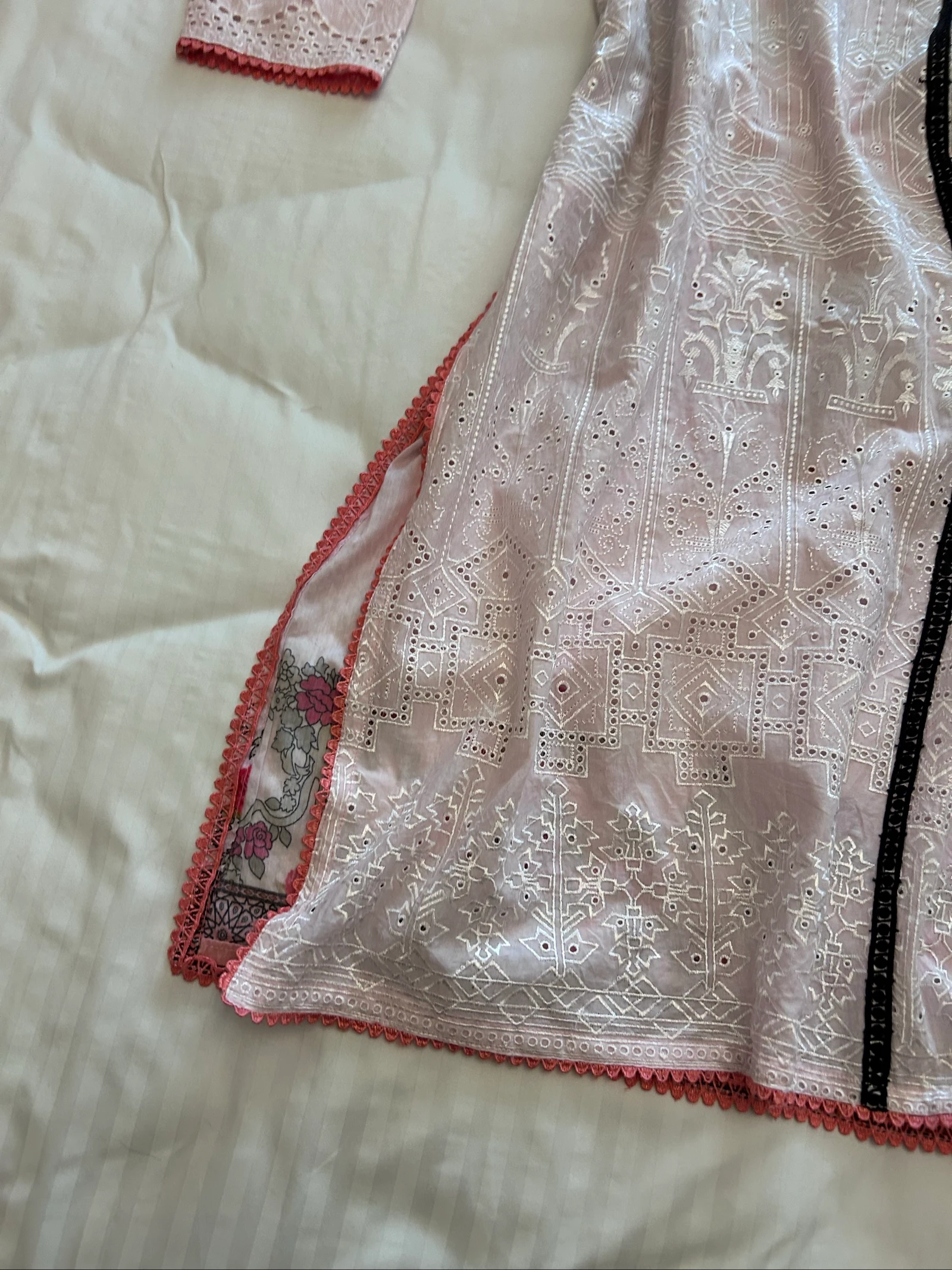 Kurta hindou original indien style angrakha avec broderies blanches style Chikankari taille M – photo 2
